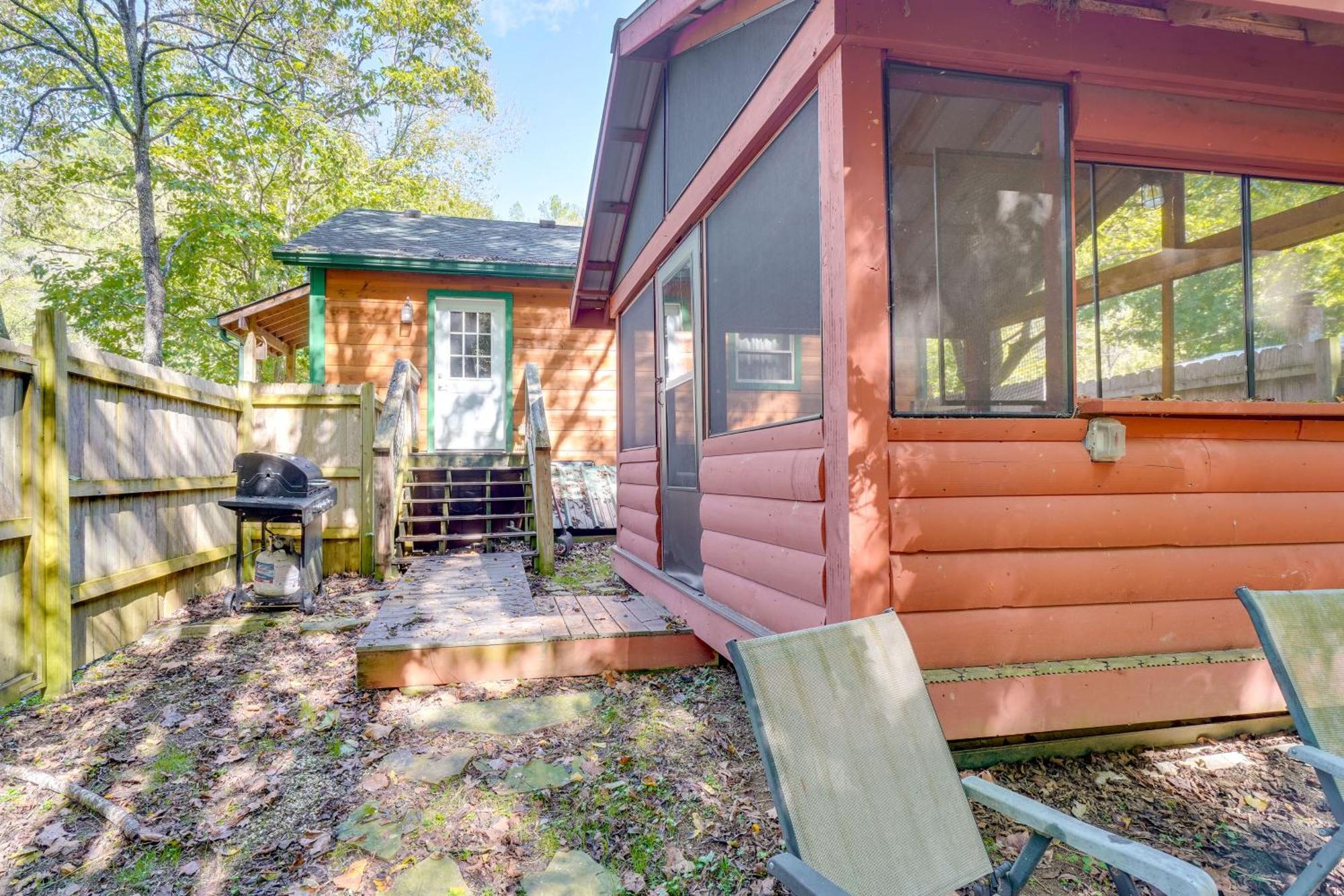 Just Fur Relaxin Sevierville Cabin With Hot Tub! Dış mekan fotoğraf