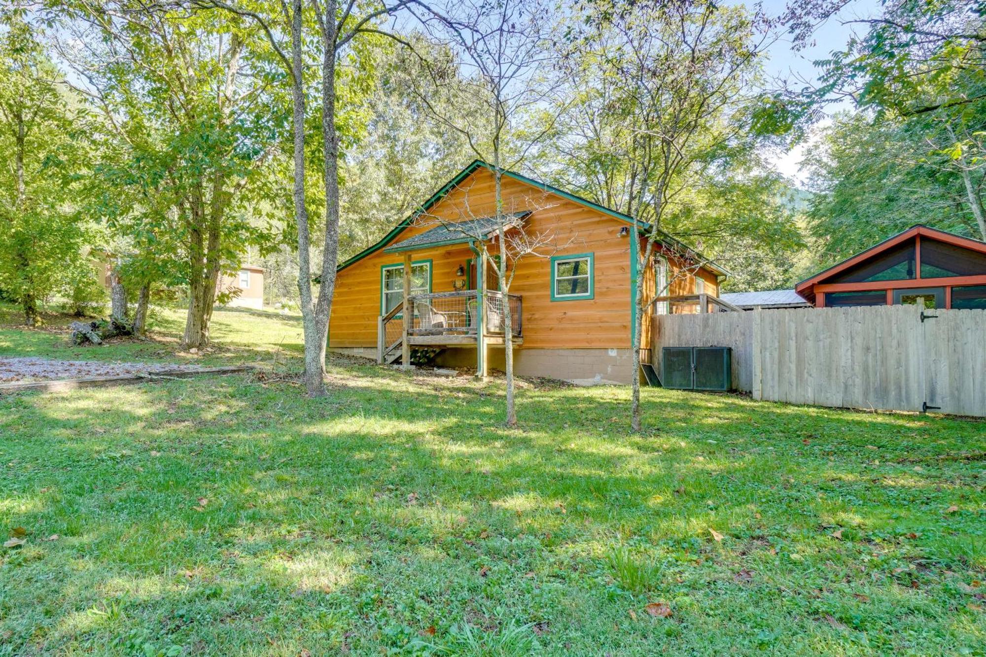Just Fur Relaxin Sevierville Cabin With Hot Tub! Dış mekan fotoğraf