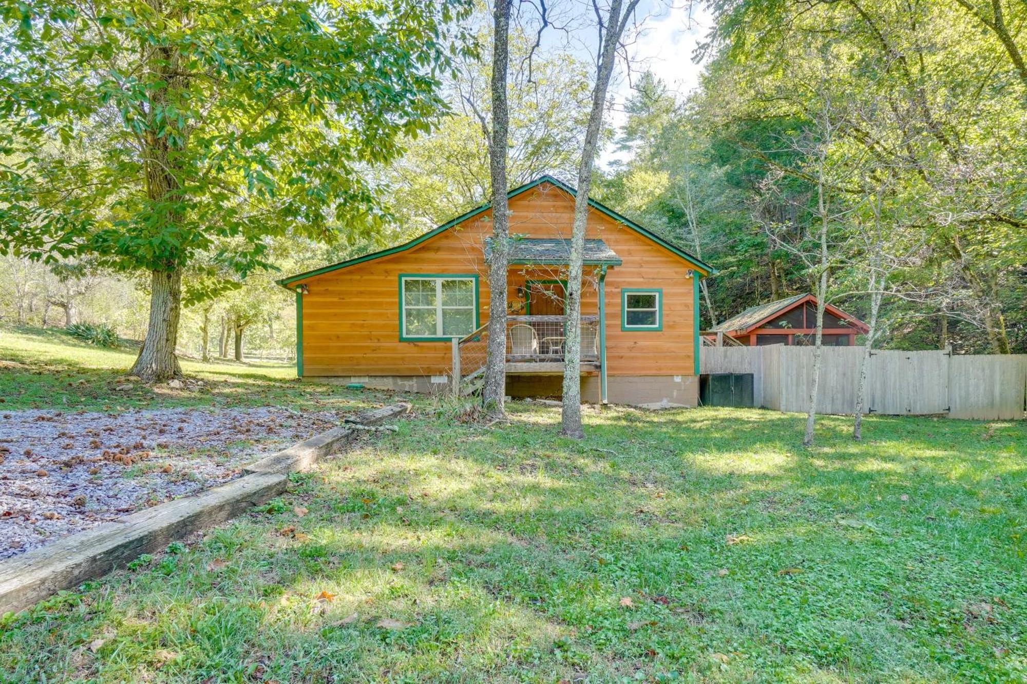 Just Fur Relaxin Sevierville Cabin With Hot Tub! Dış mekan fotoğraf