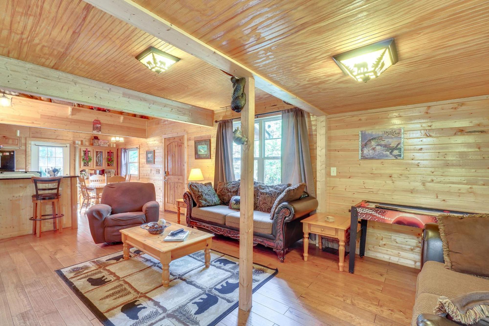 Just Fur Relaxin Sevierville Cabin With Hot Tub! Dış mekan fotoğraf